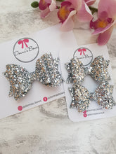 Load image into Gallery viewer, Silver Glitter Bow