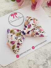 Load image into Gallery viewer, Floral Bow