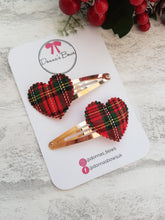 Load image into Gallery viewer, Tartan Heart Snap Clips
