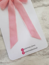 Load image into Gallery viewer, Velvet Tail Bow