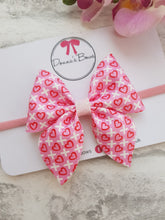 Load image into Gallery viewer, XO XO Bow