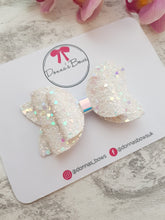 Load image into Gallery viewer, Heart Glitter Hairbow