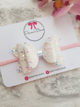 Load image into Gallery viewer, Heart Glitter Hairbow