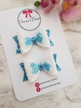 Load image into Gallery viewer, Blue Shaker Pigtails