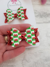 Load image into Gallery viewer, Welsh Pigtails