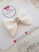 Load image into Gallery viewer, White Pinch Bow