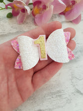 Load image into Gallery viewer, Small Bow & Badge