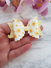 Load image into Gallery viewer, Daffodil Pigtails