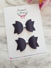 Load image into Gallery viewer, Navy Pigtail Bows