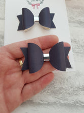 Load image into Gallery viewer, Navy Pigtail Bows
