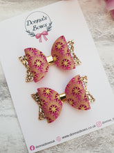 Load image into Gallery viewer, Magenta & Gold Pigtail Bows