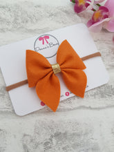 Load image into Gallery viewer, Spice Wool Felt Sailor Hairbow