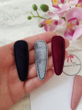 Load image into Gallery viewer, Velvet Snap Clips