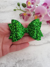 Load image into Gallery viewer, Green Glitter Bows