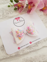 Load image into Gallery viewer, Shaker Glitter Bow