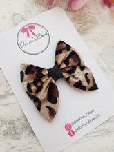Load image into Gallery viewer, Velvet Leopard Sailor Bow