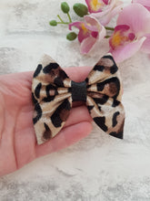 Load image into Gallery viewer, Velvet Leopard Sailor Bow