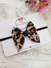 Load image into Gallery viewer, Velvet Leopard Sailor Bow