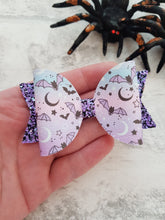 Load image into Gallery viewer, Lilac Bat Bow