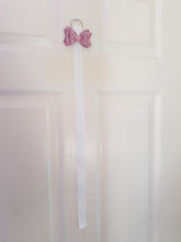 Load image into Gallery viewer, Bow Holder