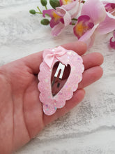 Load image into Gallery viewer, Pretty Pink Clip