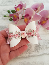 Load image into Gallery viewer, Pink Roses Bow
