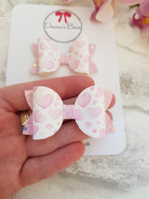 Load image into Gallery viewer, Love Heart Bows
