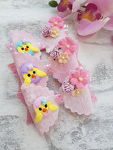 Load image into Gallery viewer, Easter Chick Bow
