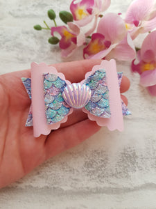 Mermaid Shell Bow