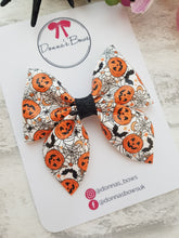 Load image into Gallery viewer, Pumpkin Sailor Bow
