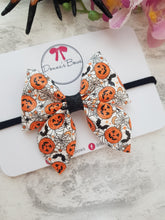 Load image into Gallery viewer, Pumpkin Sailor Bow
