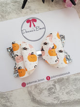 Load image into Gallery viewer, Pumpkin Bow
