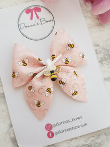 Bee Charm Bow