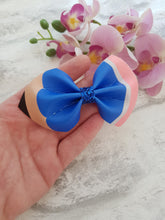 Load image into Gallery viewer, Pencil Bow
