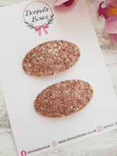 Load image into Gallery viewer, Rose Gold Oval Snap Clips
