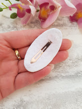 Load image into Gallery viewer, Pinky Oval Snap Clips
