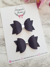 Load image into Gallery viewer, Navy Pigtail Bows
