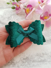 Load image into Gallery viewer, Green Velvet Bow
