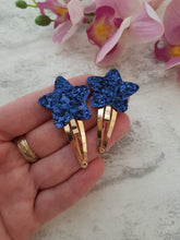 Load image into Gallery viewer, Navy Star Clips
