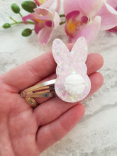 Load image into Gallery viewer, Bunny Snap Clip
