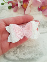 Load image into Gallery viewer, Butterfly Bow
