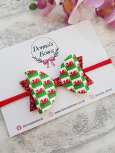 Load image into Gallery viewer, Welsh Hairbow
