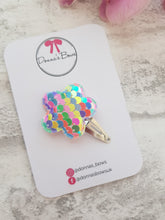 Load image into Gallery viewer, Sequin Snap Clips
