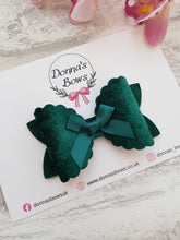 Load image into Gallery viewer, Green Velvet Bow
