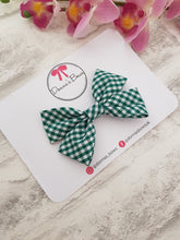 Load image into Gallery viewer, Green Gingham School Bow
