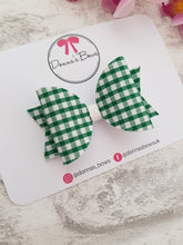 Load image into Gallery viewer, Green gingham school bow
