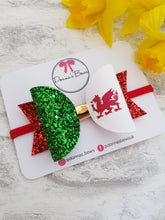 Load image into Gallery viewer, Welsh Flag Hairbows
