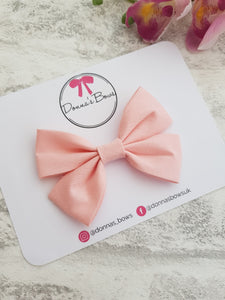 Cotton Pinch bows