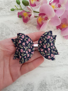 Navy Floral Hairbow