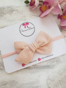 Linen Hand-Tied Bows